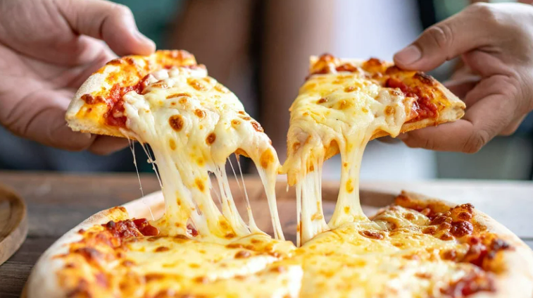 Pizza con queso