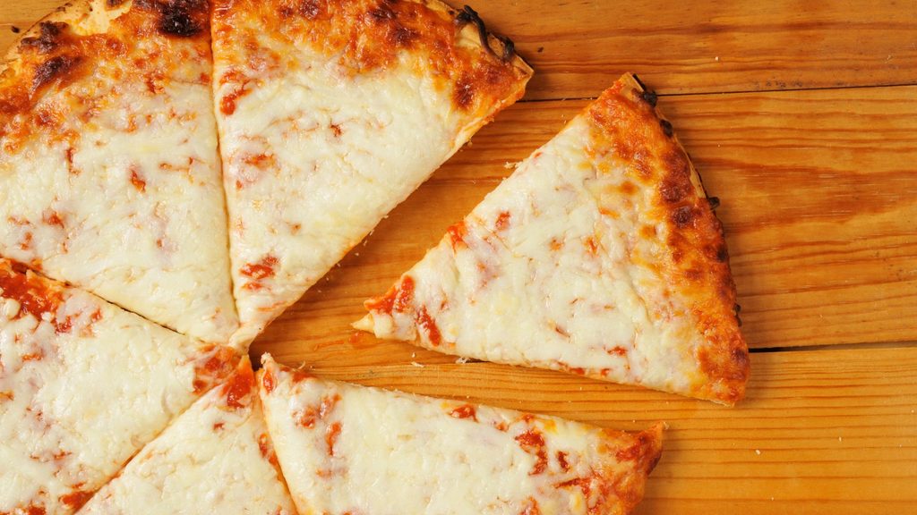 Pizza con queso Mozzarella